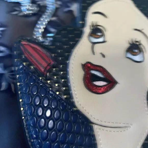 Danielle Nicole Snow White Crossbody Purse EUC - Picture 2 of 11